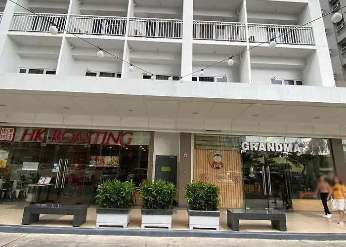 Modern Unit At Shore 2 Mall Of By Elle Apartment Manila