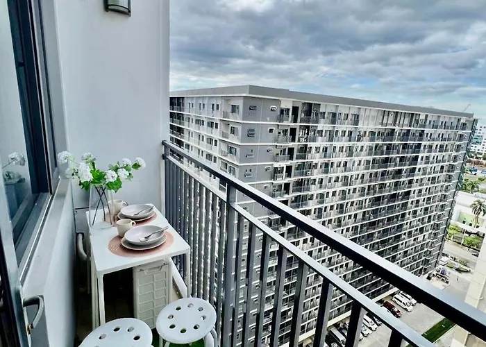Modern Unit At Shore 2 Mall Of By Elle Apartment Manila